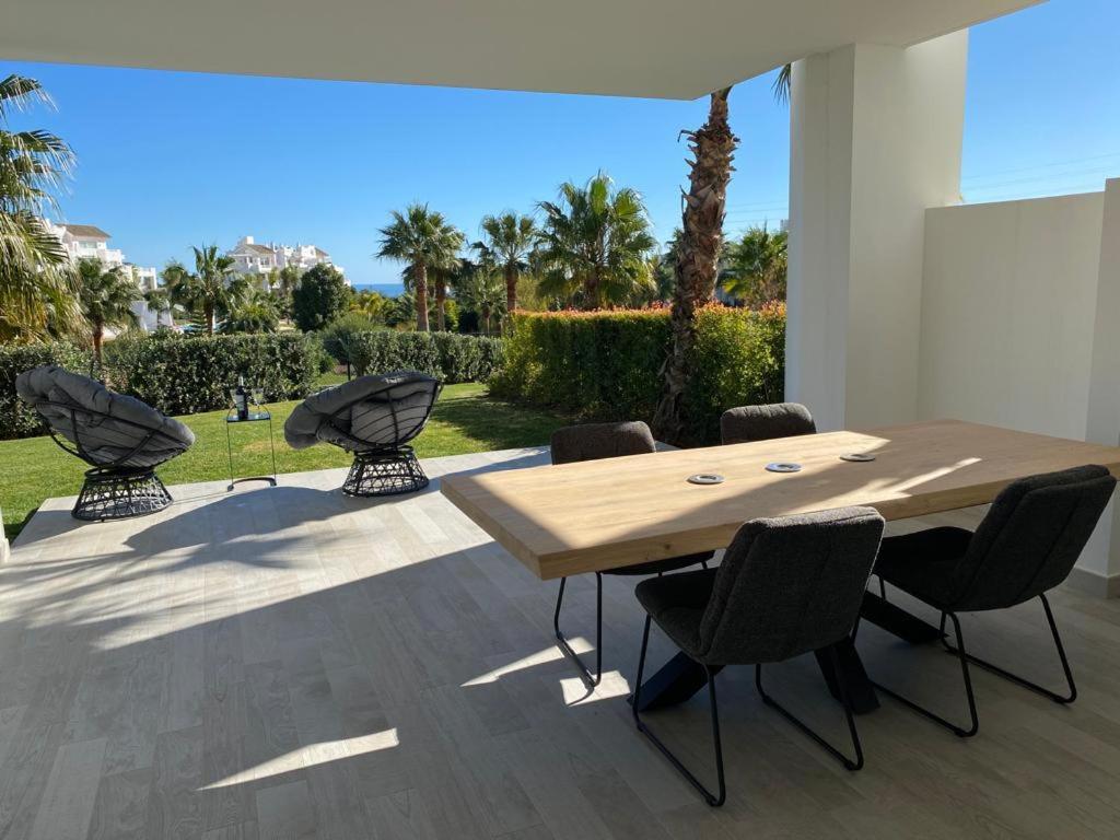 Palmsea Marbella-Estepona Buenas Noches Luaran gambar